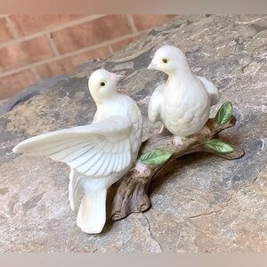 Lefton Vintage White Doves on Branch Ceramic